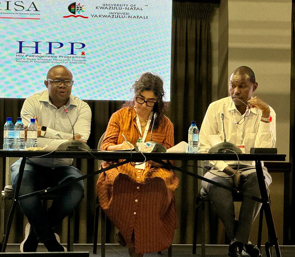 An all-AHRI panel @TheNdhlovuLab @MaryamShJ & @Thumbi_Ndungu speaking on next steps in vaccines &how to implement prevention measures at the HIV Prevention Workshop underway in the Drakensberg 🇿🇦 co-hosted @CAPRISAOfficial @UKZN @HPP_Research @ragoninstitute 📸 @WillemAHanekom