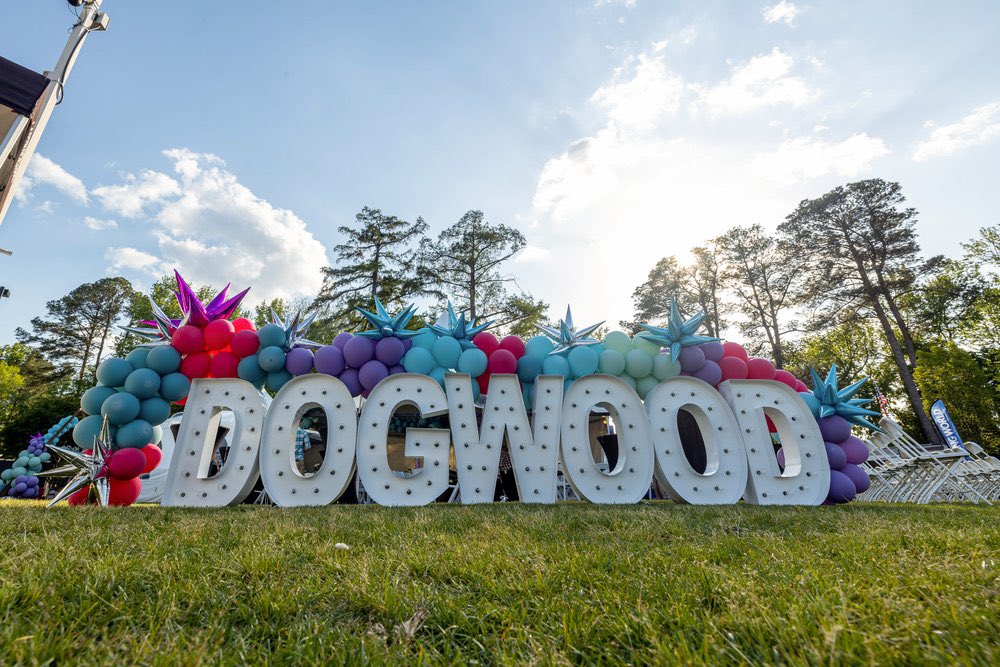 Fayetteville’s 42nd Annual Dogwood Festival kicks off tomorrow afternoon! 🌸 This year’s event will include a street fair, live performances, a car show, and carnival rides. 😍 Who’s coming to celebrate? 🎉