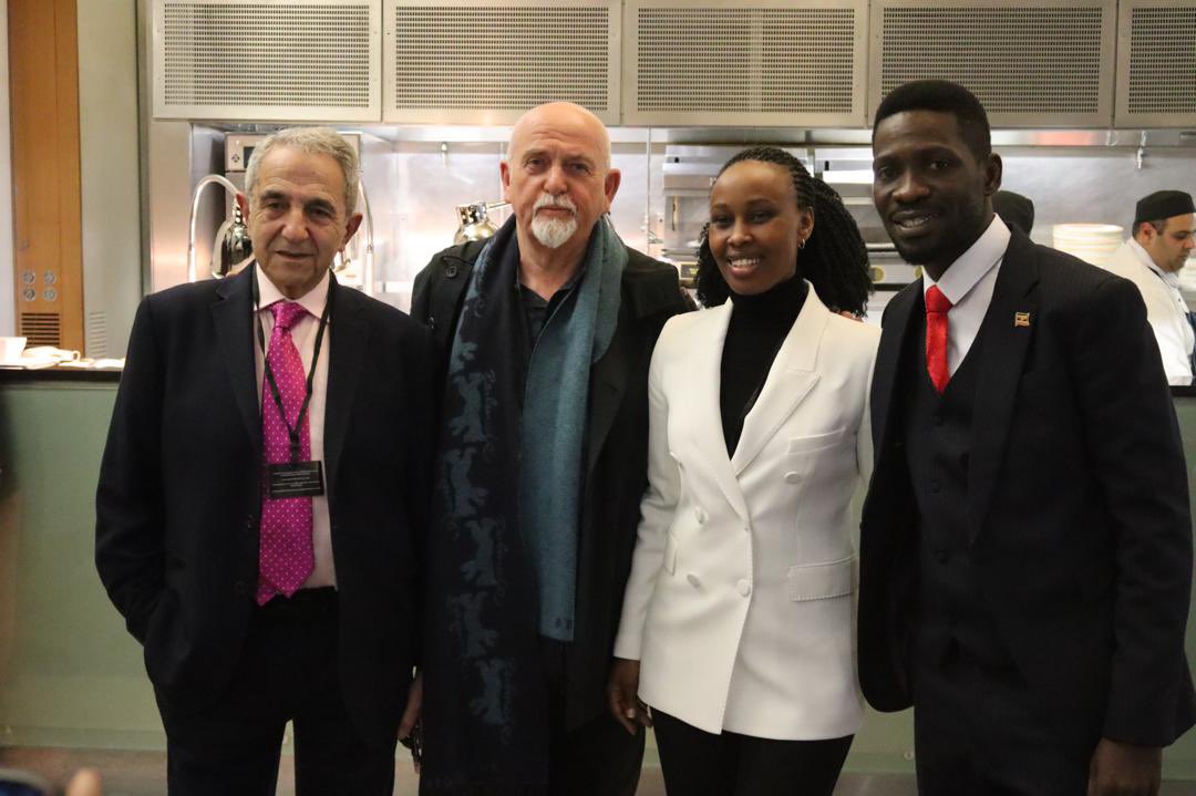 Thanks to @BarbieItungoK @itspetergabriel @tayab_ali_ @PaulWilliamsLAB Chris Sharp @Dogwoof @RikkiStein @ekakoro_peter and Zoe for bringing it all together. If you do one thing today watch Bobi Wine: The People's President youtu.be/ZIvvwS1u67k?si…