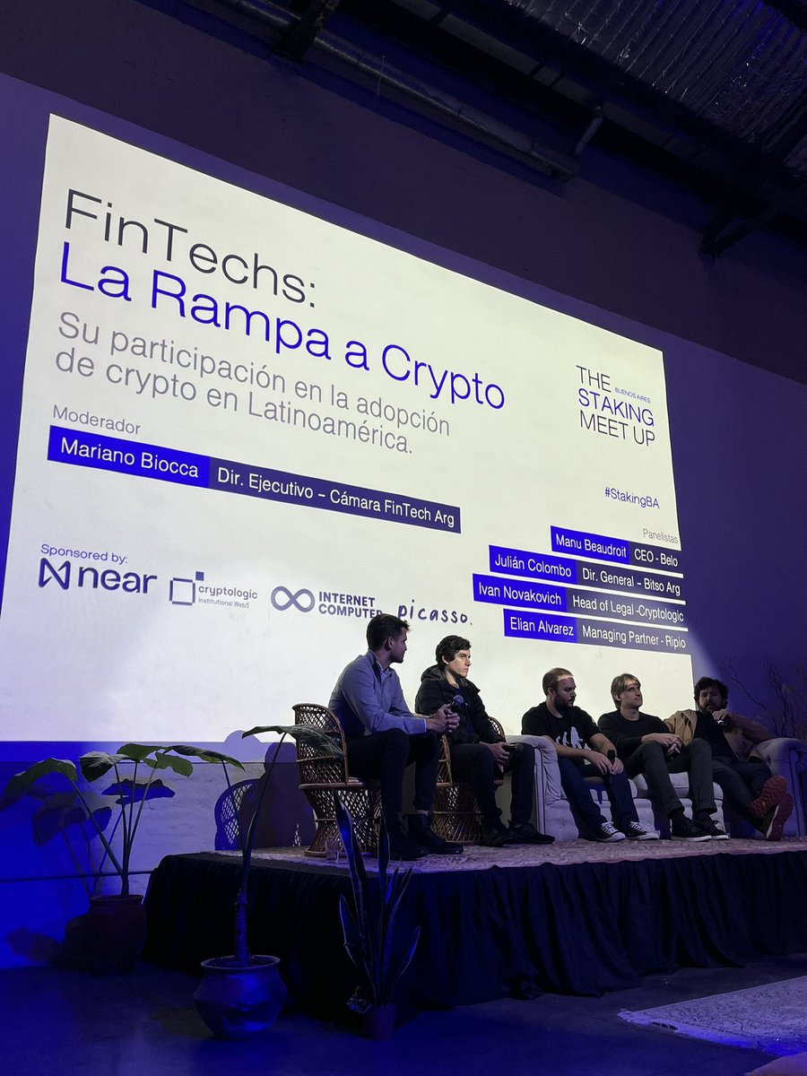 Gran panel sobre Fintechs y Crypto activos. En América Latina son la punta de lanza para la adopción de los diferentes activos digitales basados en tecnologías blockchain - principalmente stablecoins y Bitcoin #StakingBA
