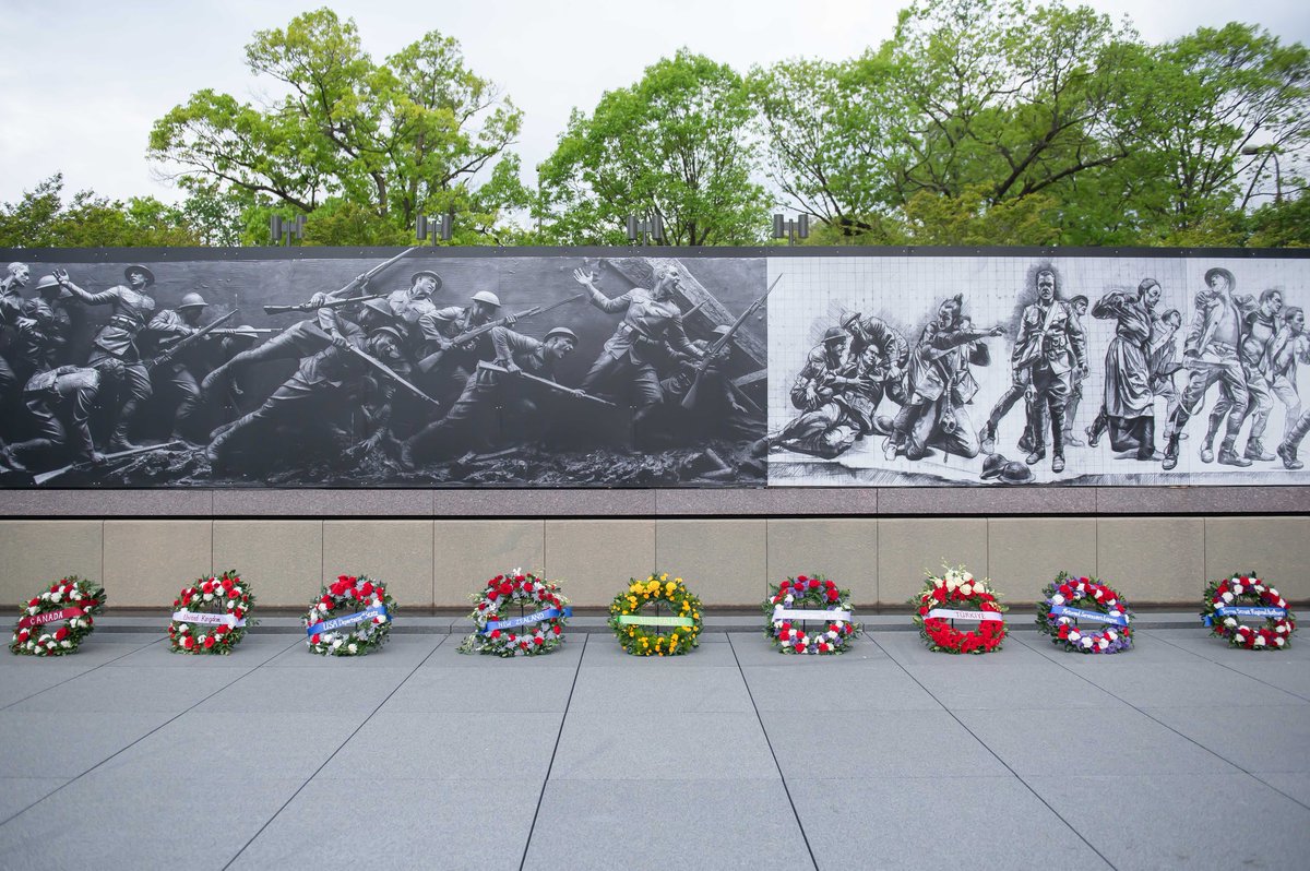 As the first light of dawn breaks across this ANZAC Day morning, let us remember afresh that when the night seems to be at its darkest, the spark of human freedom can never be extinguished. Lest we forget. ANZAC Day, Washington DC, 2024 Full remarks: usa.embassy.gov.au/ANZACDAY2024