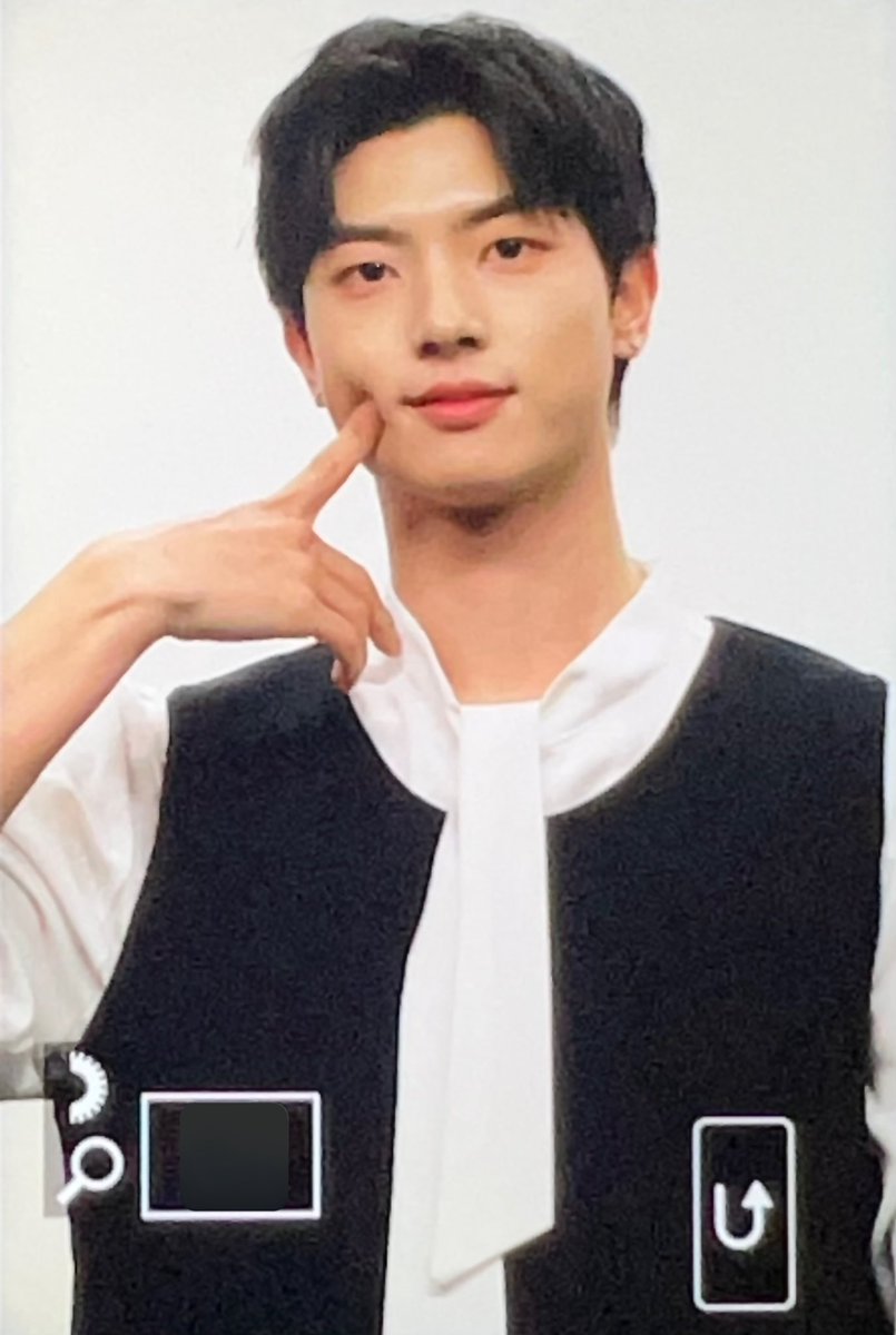 240425 #원위 #강현

너무 귀여워 이건 아니야.....
