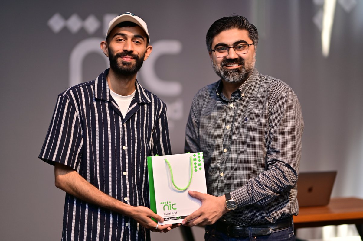 Wrapped up an awesome workshop with Pixels Studio! Participants learned photography fundamentals, Photoshop essentials, and digital media ads &amp; strategies. Plus, insider tips on monetizing their skills! Thanks to Ali Hamza and the team for sharing their expertise! #photography