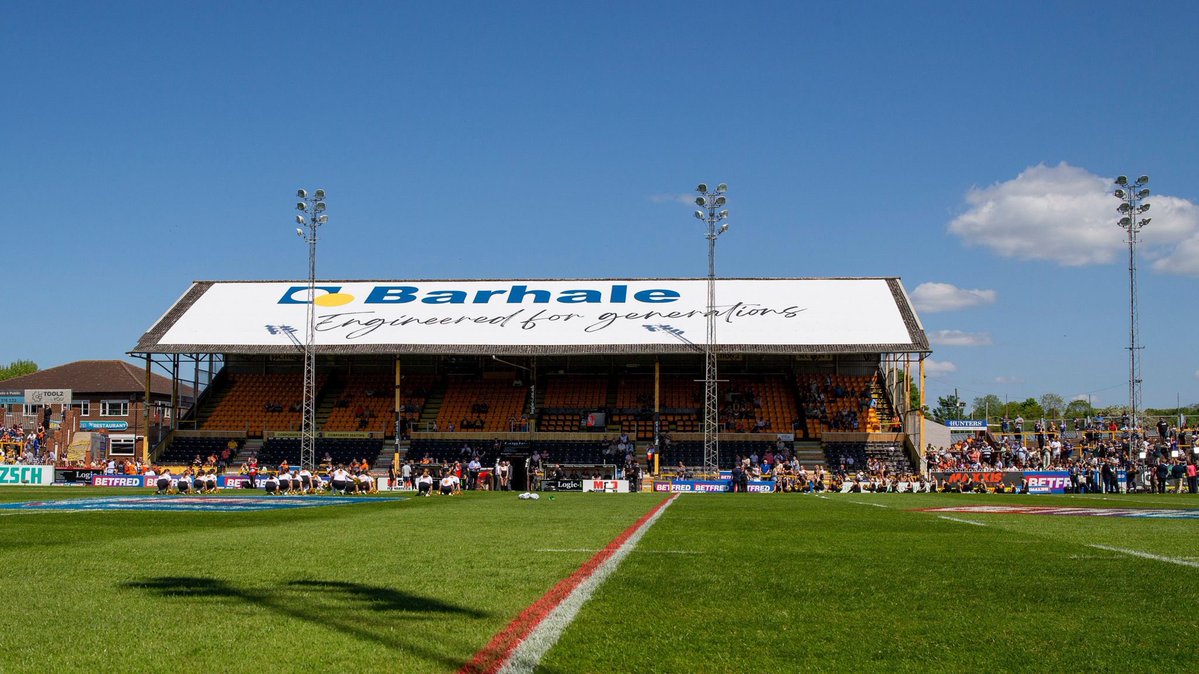 🎟 Seating tickets in the Main Stand are now limited for Tomorrow's game vs @LondonBroncosRL! ctrlfc.com/tickets #COYF