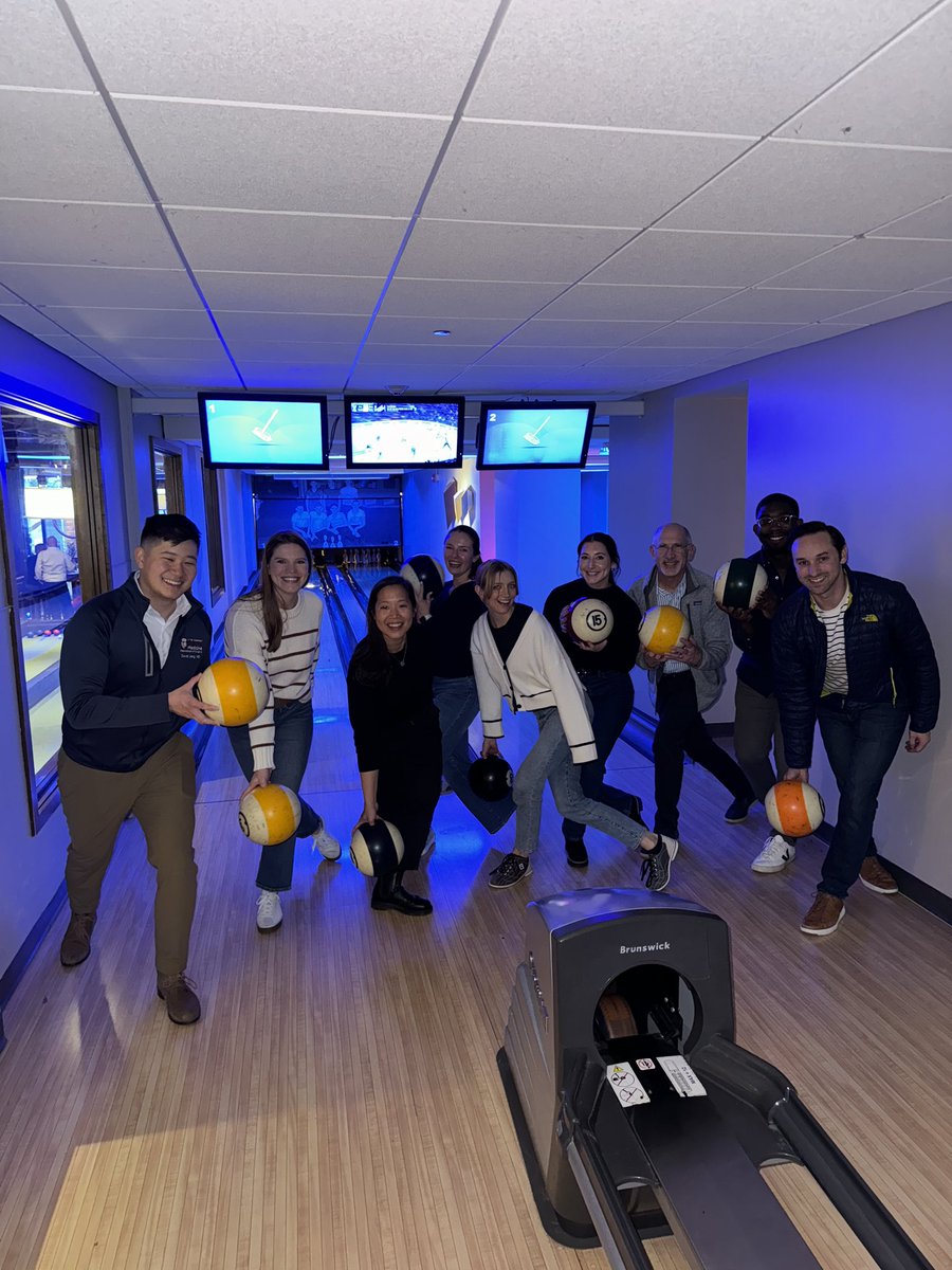 The lab residents with some one on one time with our chair, @JBMatthews come to find out his bowling is just as immaculate as his wisdom 🎳😮‍💨 #WhyUChicagoSurgery @uchicagosurgery