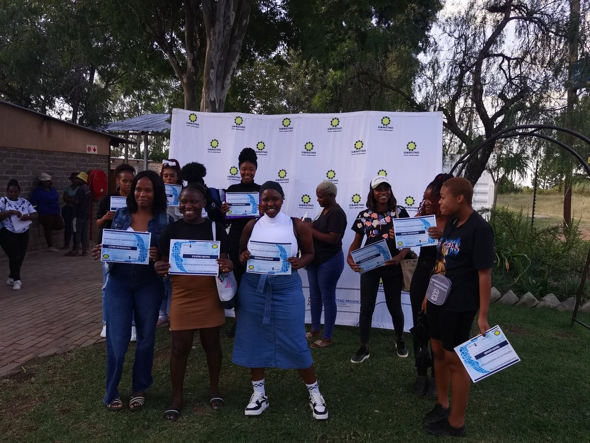 mustafm's tweet photo. Encouraging initiatives have been set in motion and must be replicated and scaled up.
#SiyafundaCTC #Agenda2063 #GirlsInICT #GenerationEquality @UN_Women #Yali4her #GrowingGautengTogether #LeadworksCKC https://t.co/yy0MmkIs1z