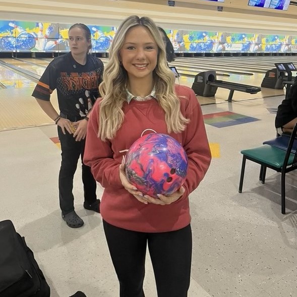 Congratulations to Maryville High School junior Rylee Tucker for being chosen for the PrepXtra Girls Bowling Team! Rylee is one of only 6 selected from the East. #wearemaryville