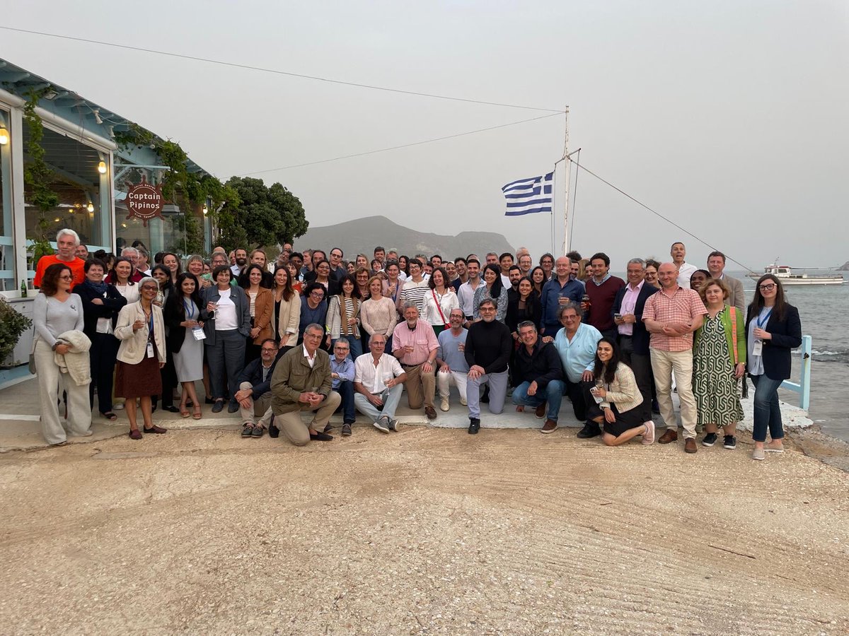 📍Yesterday, all experts at the Paros Epilepsy meeting enjoyed a networking dinner at the Pipinos fish tavern in Antiparos. Luckily, the strong winds and dust storm from the Sahara that covered the Greek islands had just settled down! @EU_Health @EU_HaDEA #ParosEpilepsyMeeting