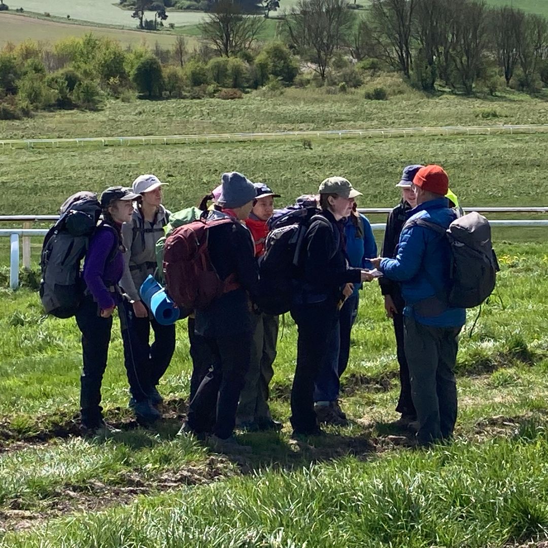 It was really good to see LV out in great numbers for the start of the DofE practice expedition on a sunny Sunday morning.
stmaryscalne.org/.../dofe/pract…