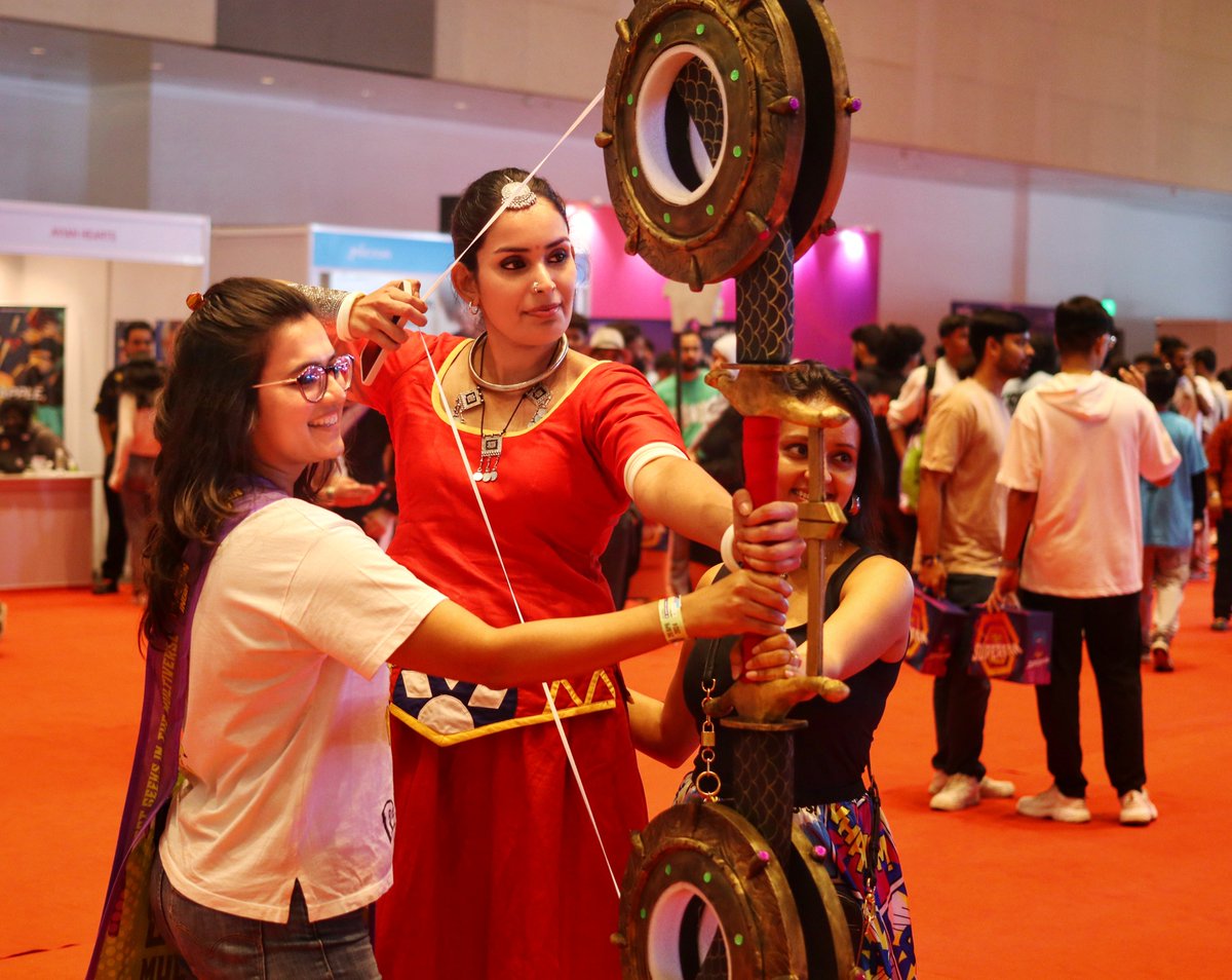 rajithegame's tweet image. We are astonished to see Raji's cosplay by @DevadigaTrisha at @ComicConIndia 🥰😍
We acknowledge the incredible work of @scythesskunkwork in crafting the Sharanga bow! ⚒️🏹
Thanking @yash_indap and @hitesh.harisinghani for the clicks!📷
#rajithegame #cosplay #indiedev