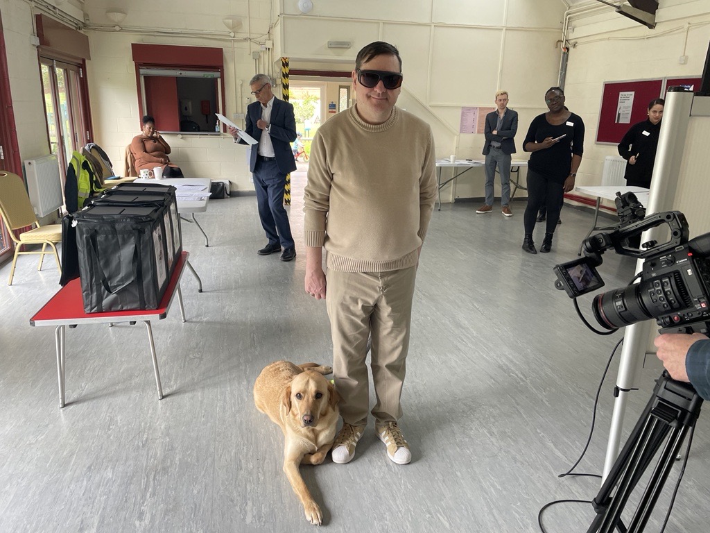 We were thrilled to be part of a demo polling station hosted by @LondonElects today. The event showcased the facilities and support available for people with sight loss, including new accessible devices, which could revolutionise the way blind and partially sighted electors vote.