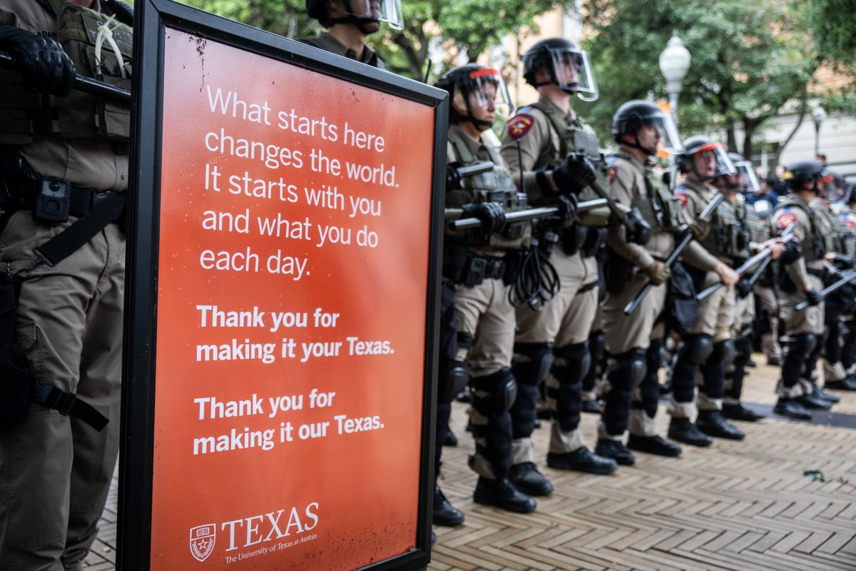 Incredible work from @KUT photojournalists who were out yesterday alongside radio reporters covering protests at @UTAustin. This photo from @MichaelMinasi is so powerful. kut.org/education/2024…