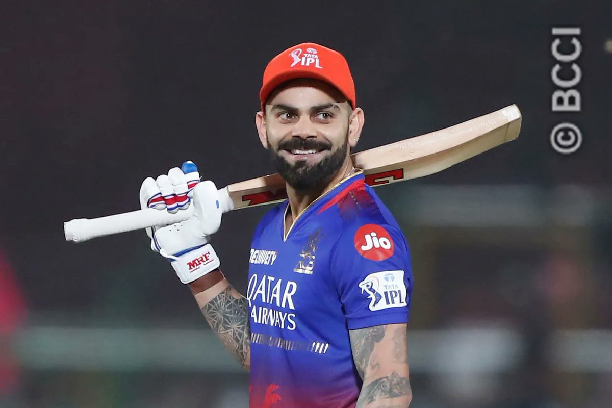 Scored 34 runs in last 32 balls 🔥 What a selfless knock by KING KOHLI 🤴 👏 
One More well deserved 50!!!

#SRHvsRCB