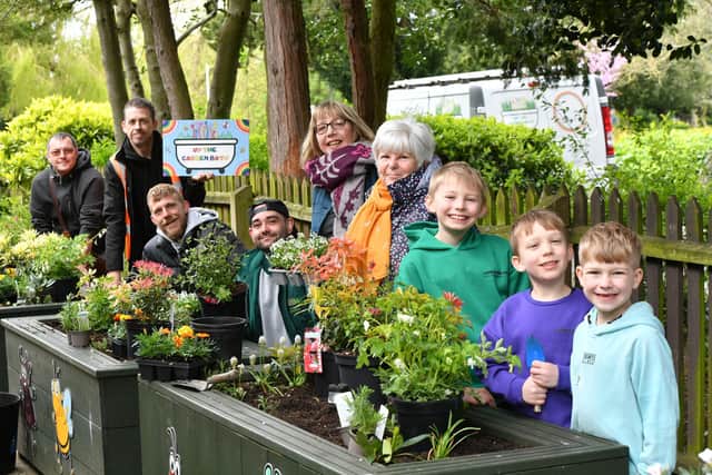 It's a shame destructive acts continue to happen against public growing sites but @upthegardenbath vowed not to let vandals win! 🙌 Read the full story of this community triumphing; rb.gy/p9elj9 #communityresilience #communitygrowing