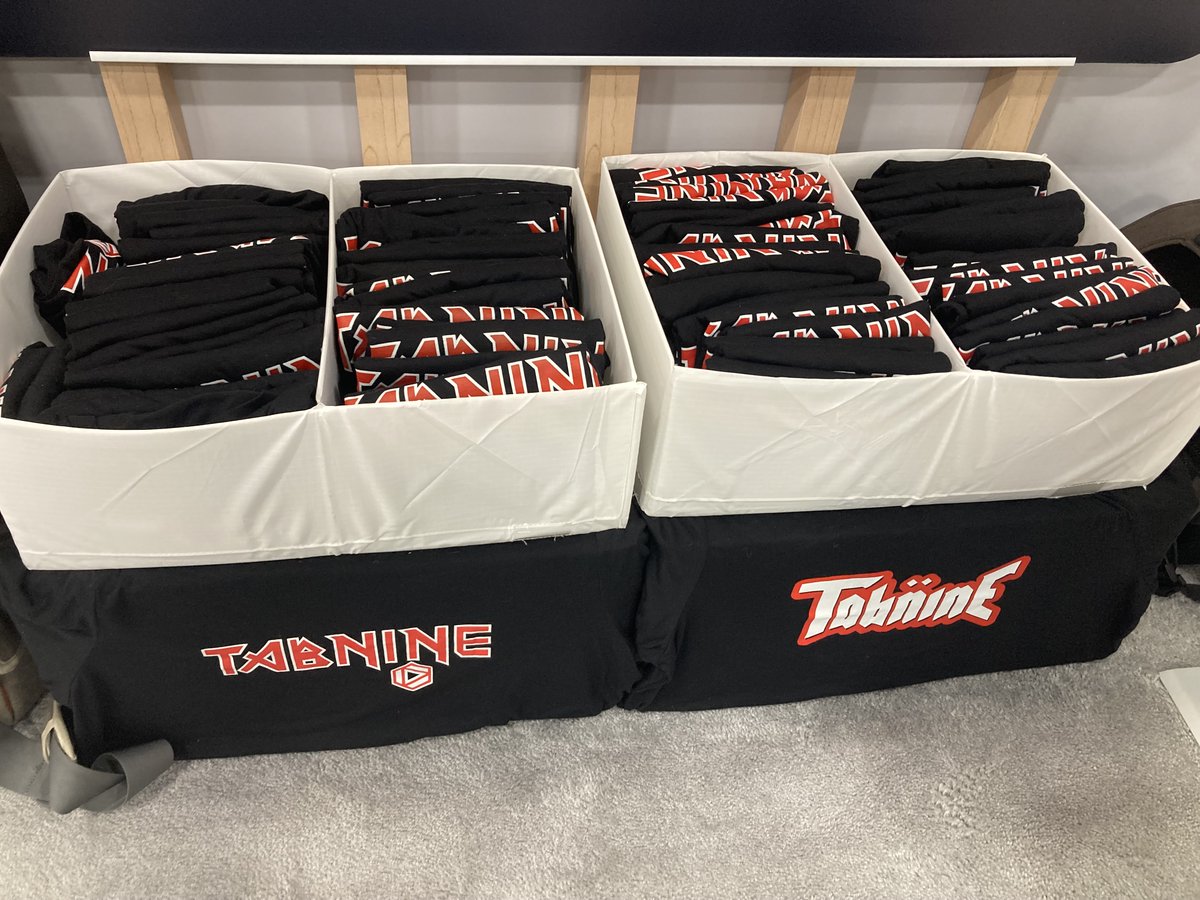 tabnine's tweet image. We can&apos;t wait to return to Vegas and rock out at Atlassian Team &apos;24! Come chat with us at Booth #68, watch a Tabnine demo, and of course: snap a few selfies in our rockin’ tees. 🤘🏽
#team24 #atlassianteam24 #developersrock #devcommunity