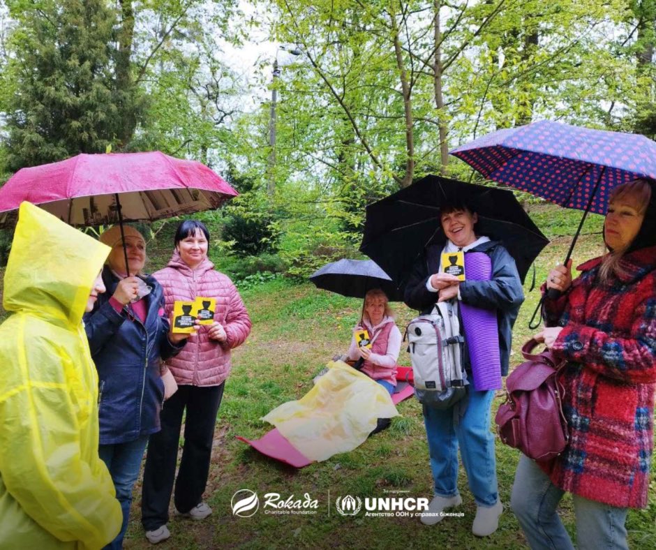 @ROKADA_CF with the financial support @UNHCRUkraine conducted training to increase the level of stress resistance in the botanical garden in #Kyiv 🌸 The psychologist told everything about stress, its consequences and methods of combating anxiety🌱