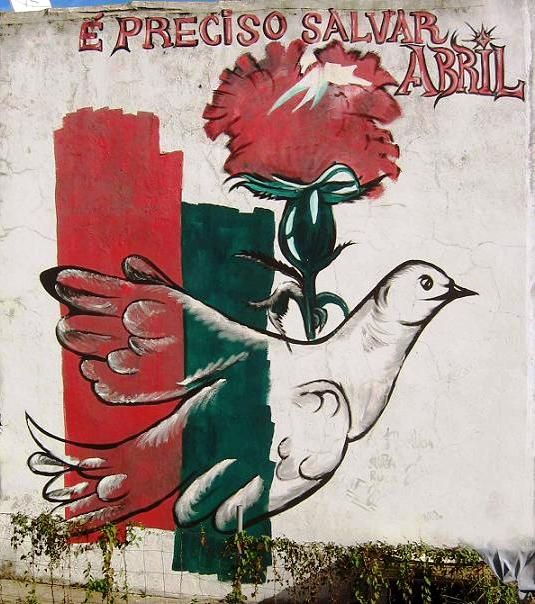 #revolution #Portugal #RevolucionDeLosClaveles #RevoluçãoDosCravos #revoluçao #Aniversario #Efemerides #portugueses #portuguesas #historia #anniversary #cravos #claveles #25deabril50anos 👏💪❤️🌹🌹🌹