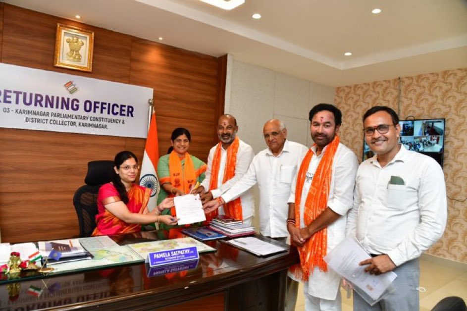 Congratulations Shri @bandisanjay_bjp Garu on filing your nomination for the upcoming Loksabha election. Nothing can hold you back from being a part of #Modi’s 400!! #Abki_baar_400_paar #BJP4Telangana