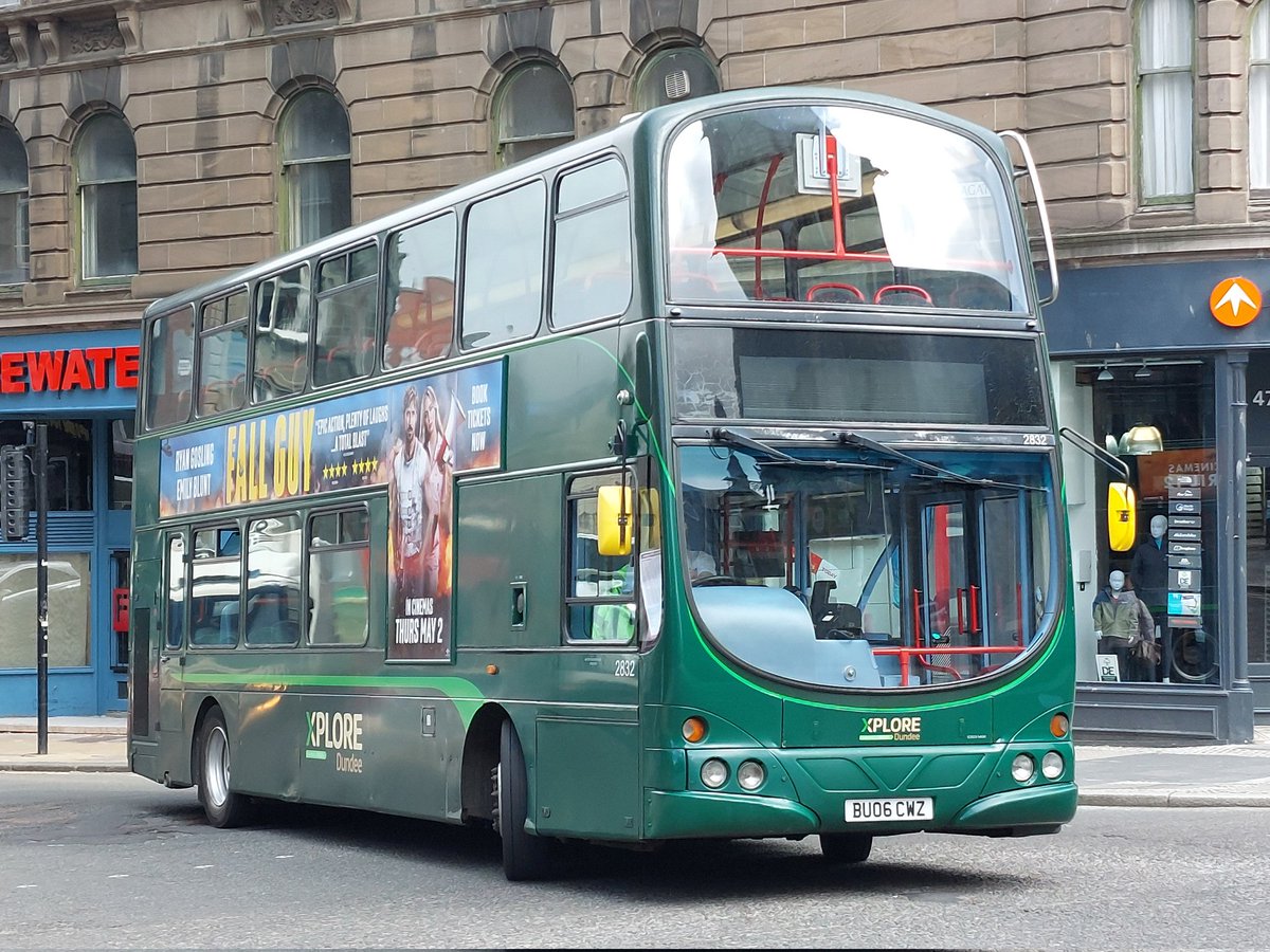 Xplore Dundee Volvo B7TL Wright Eclipse Gemini 2832 BU06 CWZ seen turning onto Commercial Street running service 23 to Woodside.