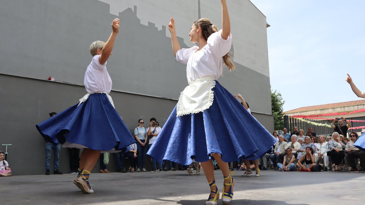 𝗖𝗘𝗟𝗘𝗕𝗥𝗘𝗠 𝗘𝗟 𝗗𝗜𝗔 𝗗𝗘 𝗟𝗔 𝗗𝗔𝗡𝗦𝗔!

👉🏽 L'#Esbart de l'#AteneuSantJust participa un any més en el Dia Mundial de la Dansa

🗓️ 3 maig - 19h
📍 plaça de la Pau

#SomAteneus #SomCultura #EsbartCatalà #AteneusCat #AteneusCatalunya #DiaDeLaDansa