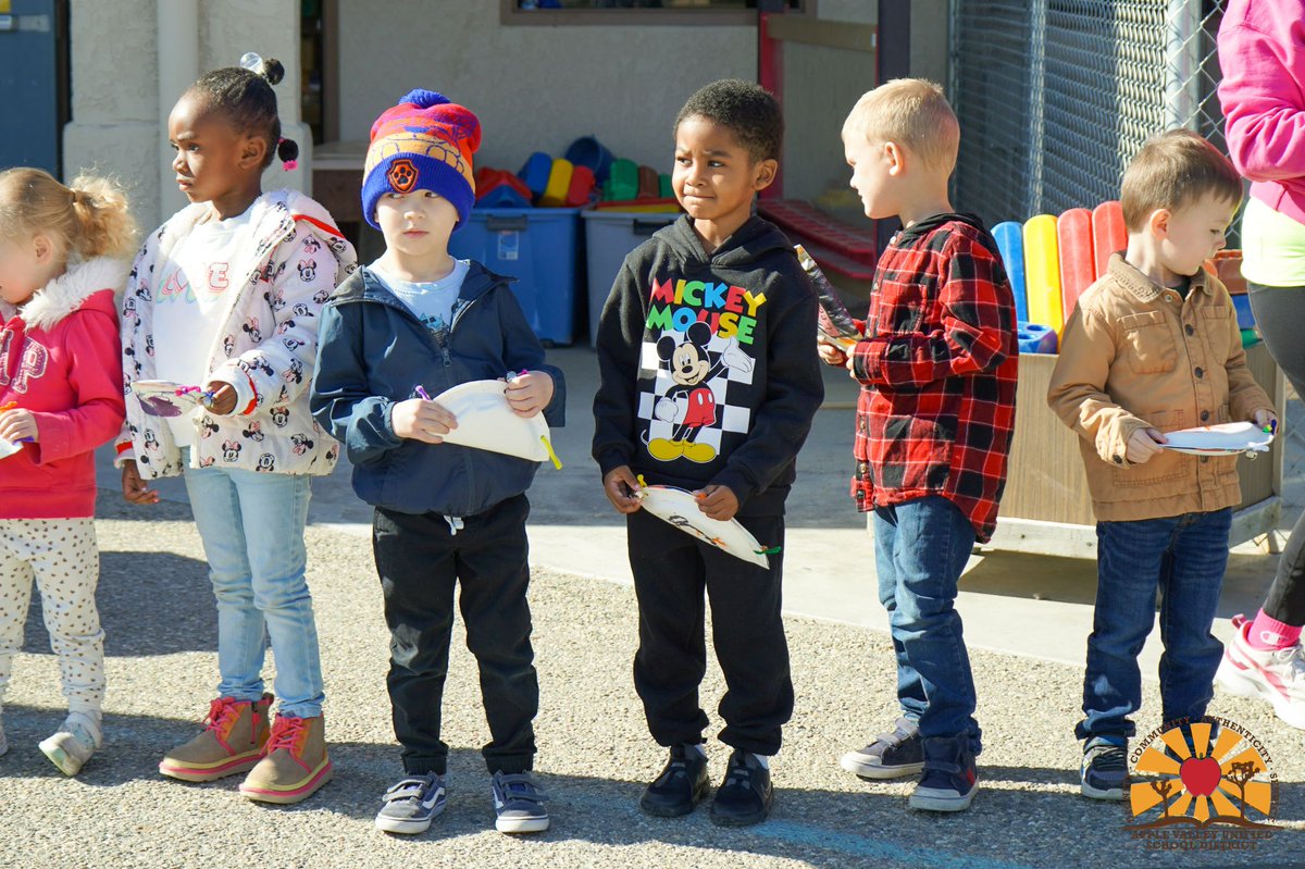 Phoenix Academy preschoolers kicked off Week of the Young Child with a music parade and dance party!
