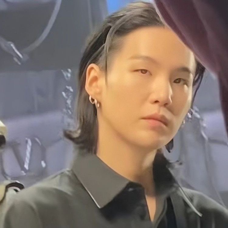 hourly yoongi tweet media