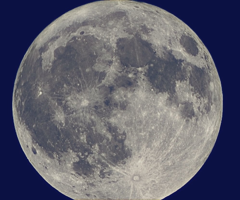 Full Moon - next photo from April 24, 2024 at 00:48 CEST (UTC+02:00). Sky-Watcher R-120/600 EQ-3-2, ZWO ASI 178 MC. #zwo #ASI178MC #MoonHour