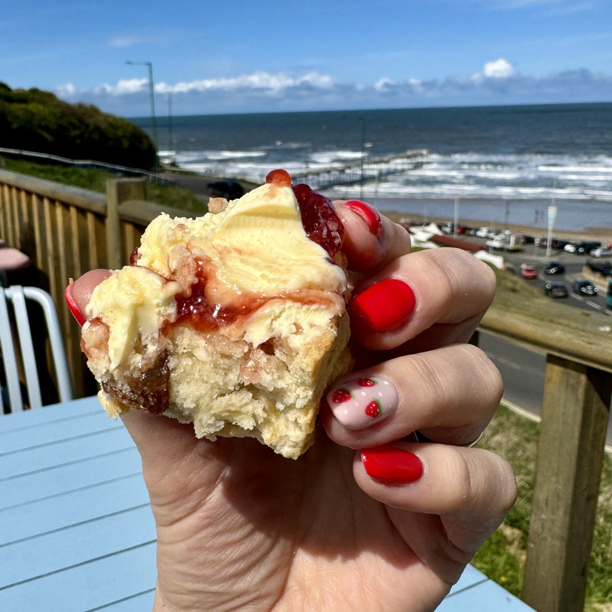 Sunshine’s out. Strawberry nails from our Amber Rooms nailistas, Fruit Scone, Jam & Cream made by our fab Chefs. The perfect combo! Photographer better be quick though; now you see it, now it’s scone 🍓💨 #saltburn