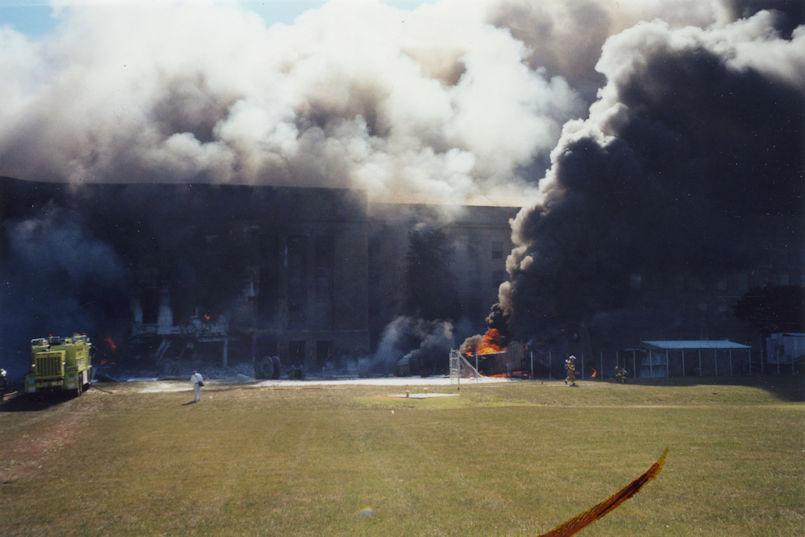 Where is the evidence of a Boeing 757 crash? Photo of the Pentagon taken by a firefighter who arrived shortly after it was attacked on 9/11 shows a spotless lawn and no plane wreckage (Image credit: Michael Defina / Center for Local History) - libraryarchives.arlingtonva.us/Detail/objects…