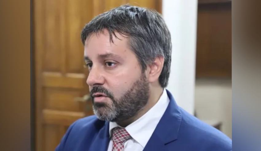 El Observador tweet media