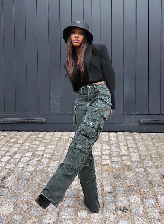 Après avoir écrit pour des artistes renommés tels que Afro B, BEAM, A1 &amp; J1, et Omi, elle a entamé sa propre carrière de chanteuse, et a su toucher ses auditeurs avec des singles comme « Woman No Cry » et « Witness »