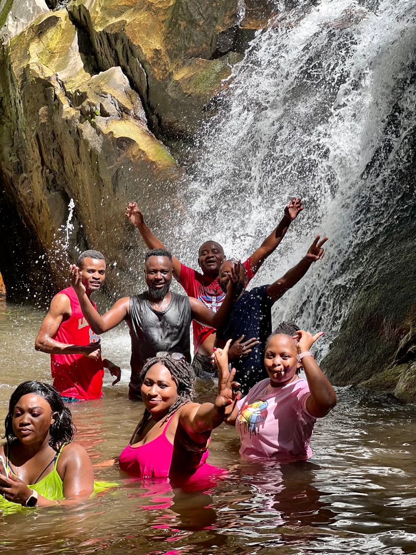 ✨️Romance amidst the enchanting scenery of Vumba at Chinamata, as they extend a warm invitation to experience the magic of Zimadventures♥️. When are you doing this with your gang? 📲Contact us at +263 78 368 2334 for personalized holiday packages.
