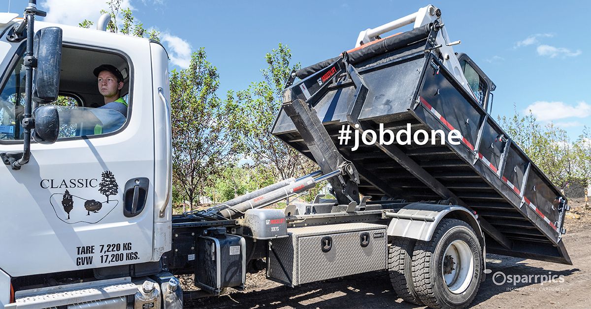 atlaspolar's tweet image. MULTILIFT HOOKLIFTS like this Multilift XR7 make any landscape job easier and more efficient ➡️ bit.ly/3ITCUqz

#truckmountedequipment #hooklifts #multilift #truckcranes #articulatedcranes #nursery #gardennursery #landscapetrades #landscapeequipment #atlaspolar