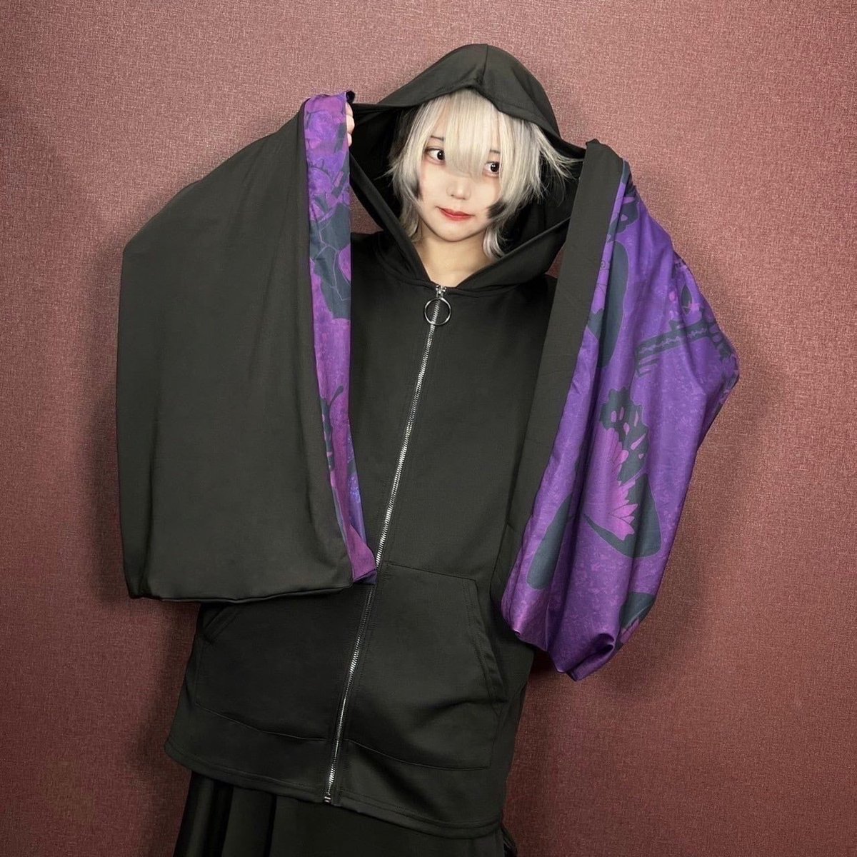 NieR_tokyo's tweet photo. 🎁本日〆切プレゼント企画🎁

当店オリジナルコーデセットを

🎁3名様にプレゼント🎁

◼応募方法
フォロー(@NieR_tokyo) &amp; RT
◼締切〆  本日24時

ユニセックスアイテムです🐰

※鍵垢の方も対象内です。

是非ご参加ください🙇‍♂️🙇‍♀️ https://t.co/gXYpJrg2A4