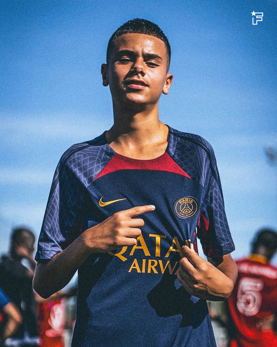 🎙️Léon Debbouze (fils de Jamel) : "Je suis reconnaissant envers ma famille de tous les sacrifices qu'ils ont fait pour que je perce dans le football, ça coûte un bras"

(Nickelodeon)

#psg #debbouze