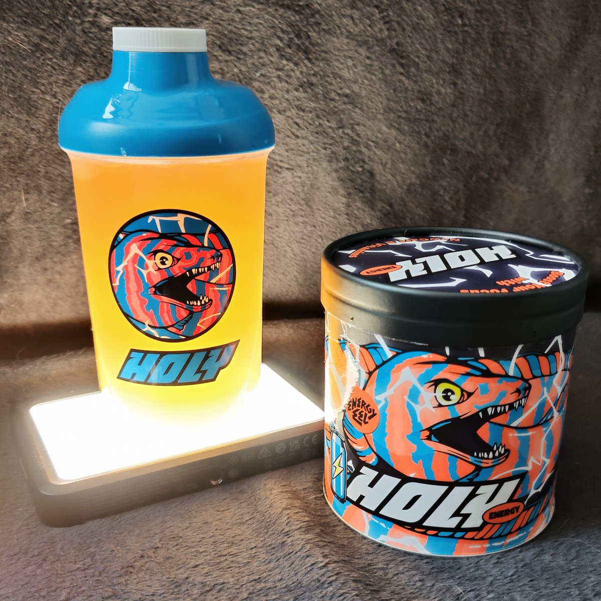 🎁GIVEAWAY HOLY🎁
Nouveau gout HOLY ENERGY EEL au GUARANA sorti AUJOURD'HUI en stock limité ! 😮

Pour participer, c'est simple :  

- Follow <a href="/CoffeeGamingFr/">Coffee</a> et <a href="/holysquad_fr/">HOLY Squad France®</a> 💙
- RT ce Tweet 🔁
- Identifie un ami qui aurait besoin d'un peu d'Energie ! ⚡️

Fin du concours