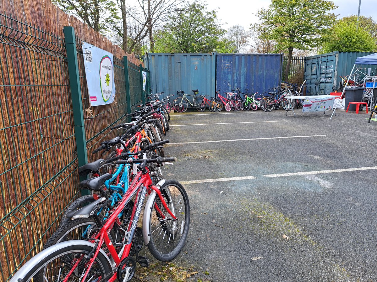 AlwoodleyPS's tweet image. Thank you to @Alwoodley2030 for your kind volunteers who have been working hard to repair our children's bikes. An active journey means we are ready to learn. We are excited for our 'Walk to School Week' on 7th - 10th May. #physicalactivity #activejourney #Wellbeing