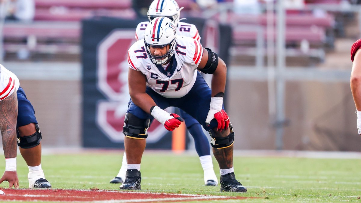 RookieAnalyst's tweet photo. @MoveTheSticks 47. Jordan Morgan: Taylor Decker

Athletic and quick for his size. Eats up speed rushers. Primarily a finesse blocker who can excel in zone schemes and getting out in space, but won't finish/punish linemen. Effective nonetheless. https://t.co/2ml7aprwiJ