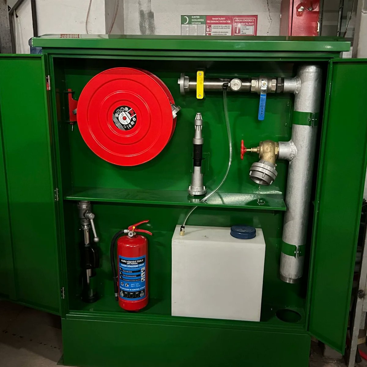 ozyildizyangin's tweet photo. #YangınMerdiveni #YangınDolabı #YangınDolapları #YangınMerdivenleri #YangınKapısı #FIREEXIT #FIREDOOR #fireextinguishing #firefightingsystems #TürkMalı #YangınKapıları #YangınTüpü #YangınSöndürmeCihazı 
#Firecabinet #fireCABINETS #YangınAlgılamaSistemi #yanğınkabineti #vuurkas https://t.co/gLvewzzQEh