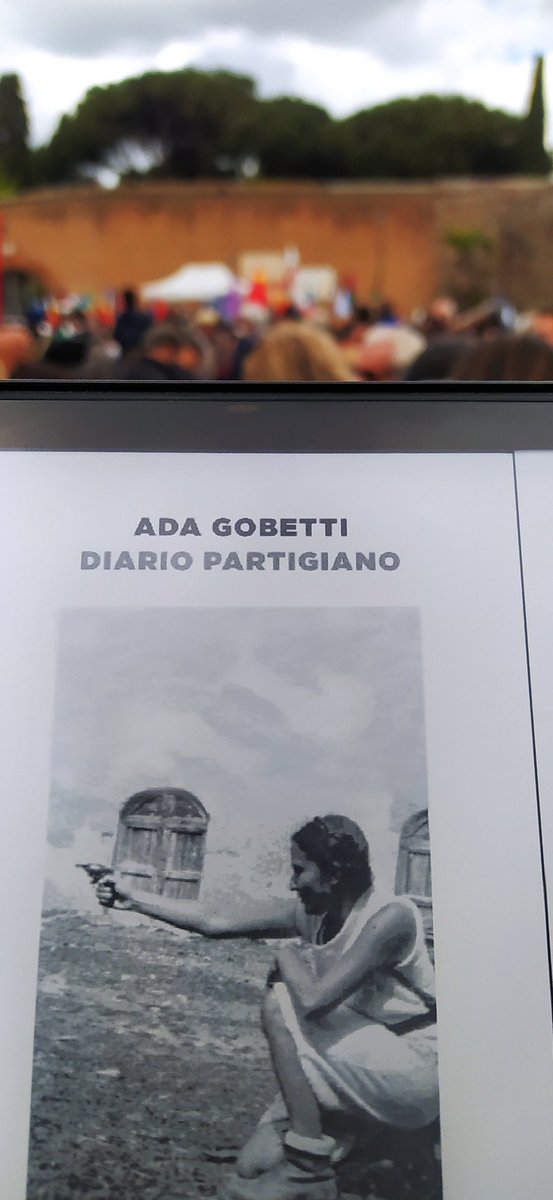 Alla manifestazione di Roma per il #25aprile Buona #liberazione dal nazifascismo a noi e buona #resistenza #AdaGobetti #partigiane