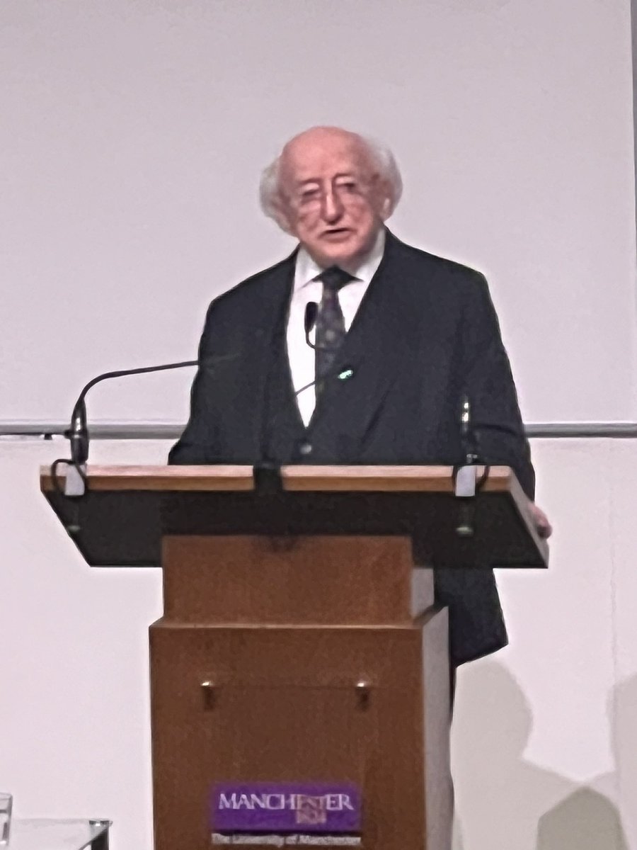 It was an honour to be in the audience of @PresidentIRL Dr Michael D Higgins who delivered the inaugural lecture of the John Kennedy Lecture Series @OfficialUoM - such an incredible life he’s had. Thanks @mangan_sarah for the invite 💚💜