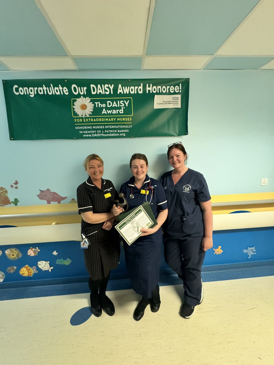Incredibly proud of our fantastic nurse Sarah who has received a daisy award today for exceptional care. Well done Sarah ⭐️⭐️⭐️⭐️⭐️