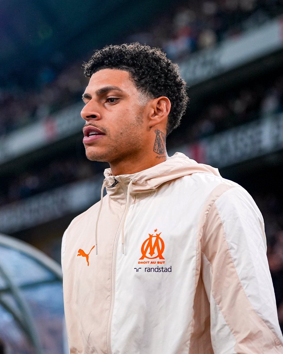 Les 𝘆𝗲𝘂𝘅 𝗿𝗶𝘃𝗲́𝘀 sur #OMRCL ! 👀🔥