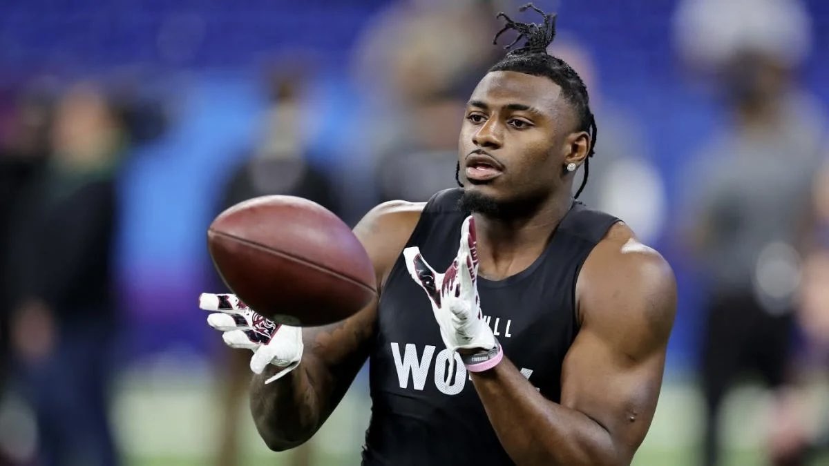 nicekicks's tweet photo. adidas has announced its 2024 NFL Rookie class 🔥 #NFLDraft 

- QB Michael Penix Jr
- WR Rome Odunze
- WR Adonai Mitchell
- WR Xavier Legette https://t.co/86fiP9LcfT