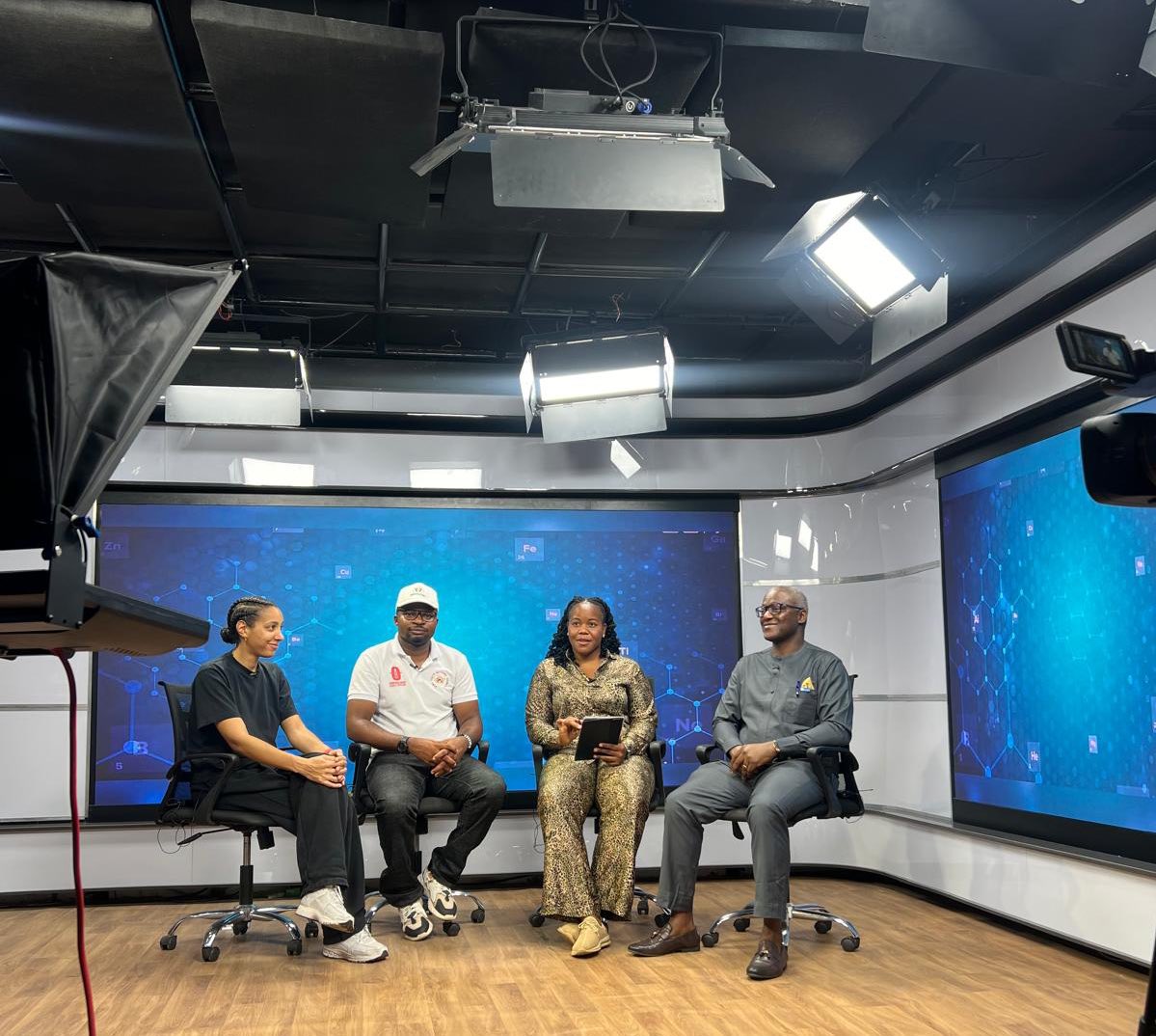 🇳🇬 
On this #WMD2024 

@endmalaria CEO Dr.@DekunleCharles , West Africa Lead of @ALMA_2030 Youth Advisory Council @ObetaOdinaka & @SpeakUpAfrica1 's @maelle_ba on Rapid Broadcasting Network Abuja talking about #malaria and the need for #YouthEngagement

#ZeroMalariaStartsWithMe