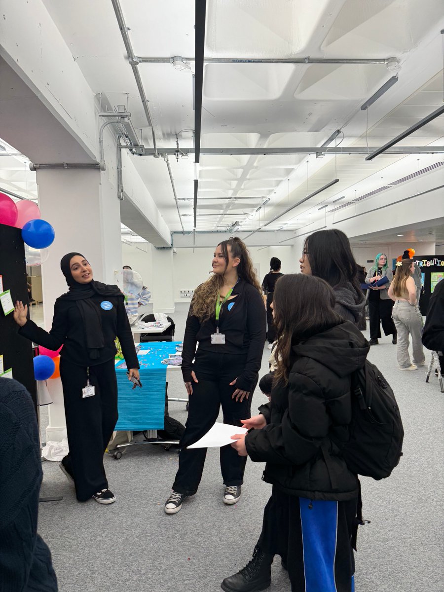 Today our level 4 @LSBU_ASC Psychology students hosted local schoolchildren for their Psychology Science Fair, where they presented their projects translating psychology theory into accessible posters and talks.