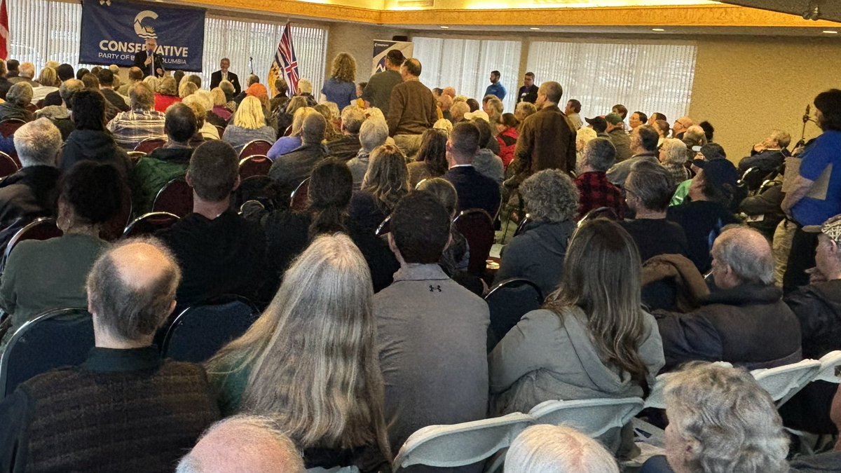 A packed room of hundreds in Cowichan! Thank you to our candidates and all British Columbians who came out to hear our message! #bcpoli