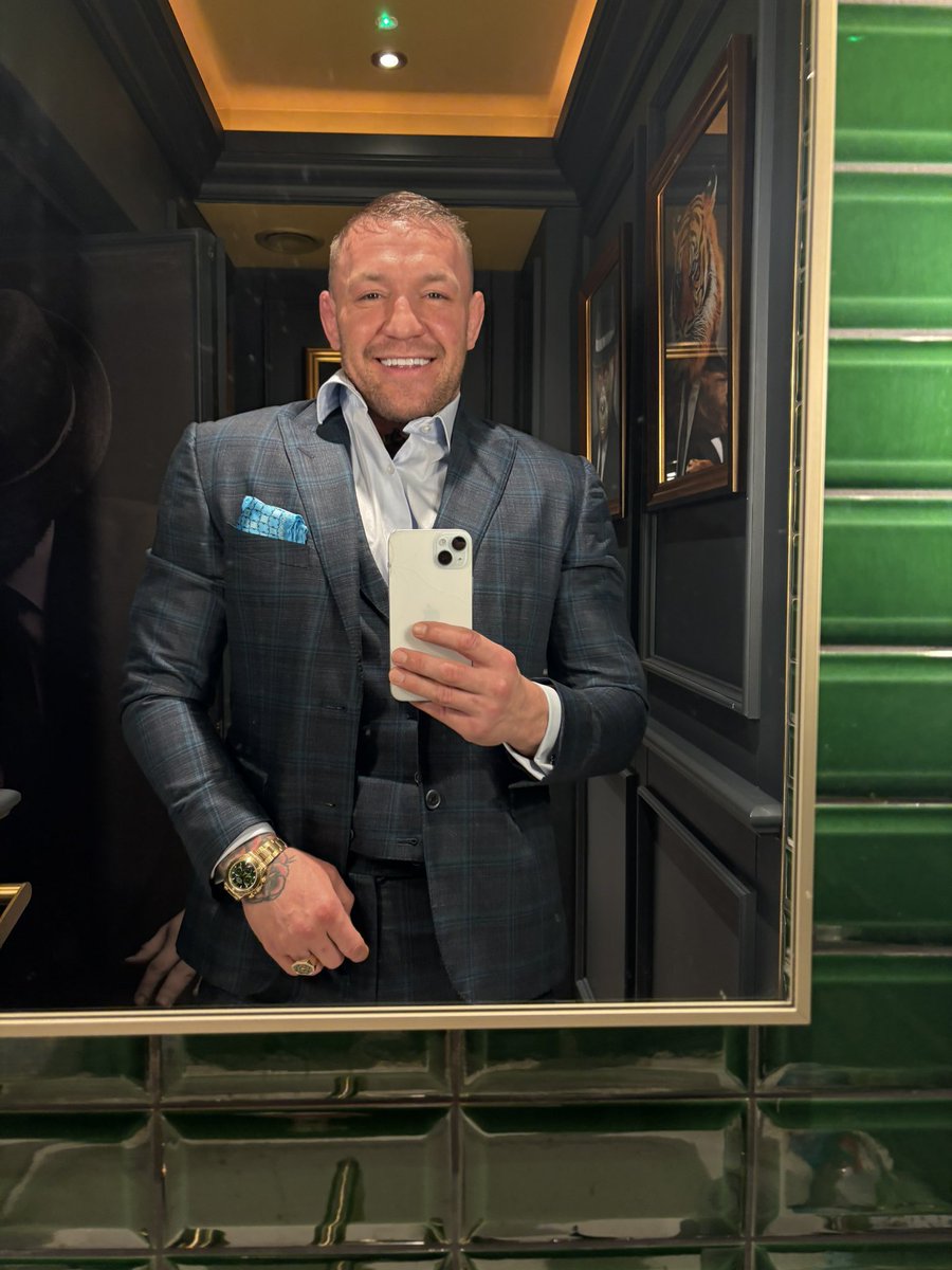 TheNotoriousMMA tweet picture