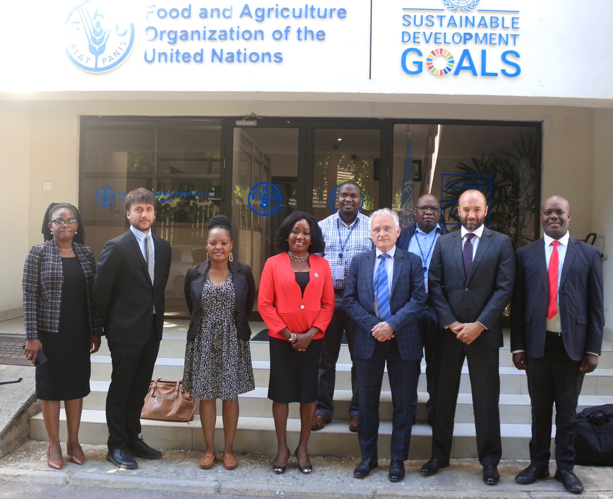 🌟Yves Charpentier, French🇫🇷 Financial Counsellor for Africa, with regional officers met @percy_suze, @FAO Rep at FAO Offices, engaged in high-level discussions & addressed the drought situation, collaboration with the Government of #Zambia 🇿🇲 & strategic drought response plans.