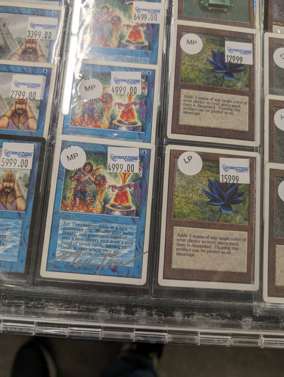 miketseng's tweet photo. ever think about trading your cardboard for a '97 honda civic https://t.co/Mu2exwUaen
